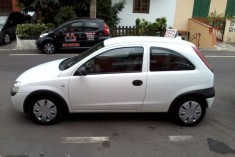 Opel Corsa Essentia 1.2 16v