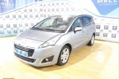 Peugeot 5008 Allure 1.6 BlueHDi 120 FAP