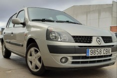 Renault Clio Privilege 1.2 16V