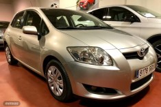 Toyota Auris 1.4 VVTi Auris