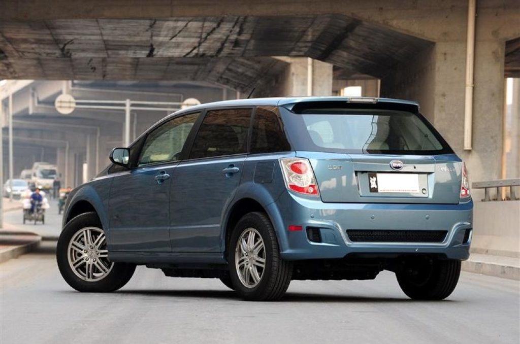 BYD E6