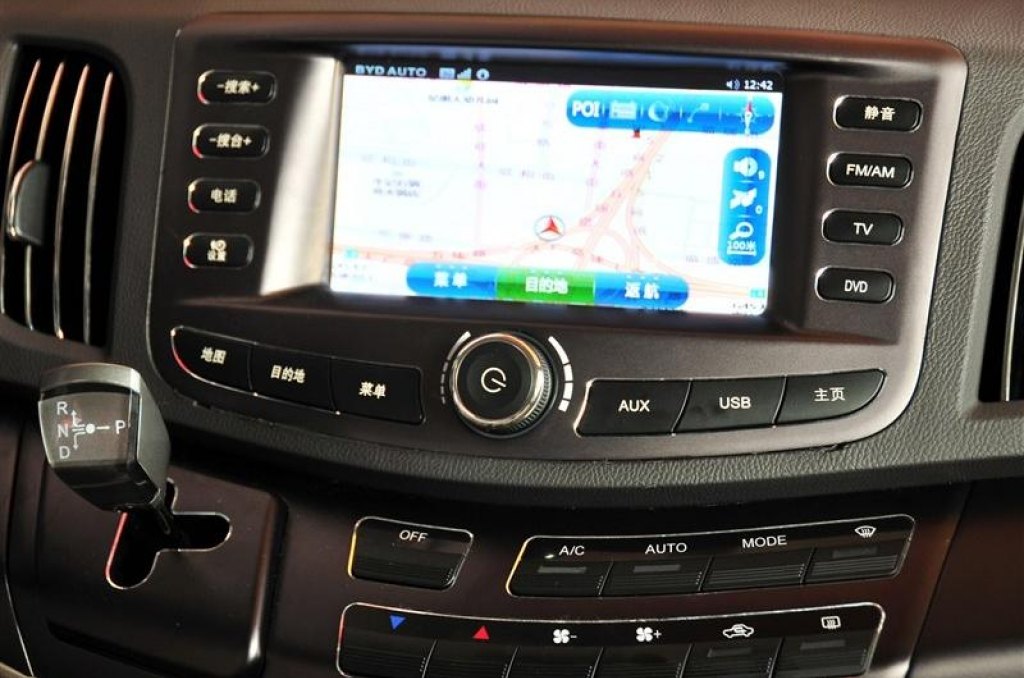 BYD E6