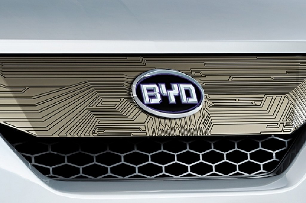BYD E6