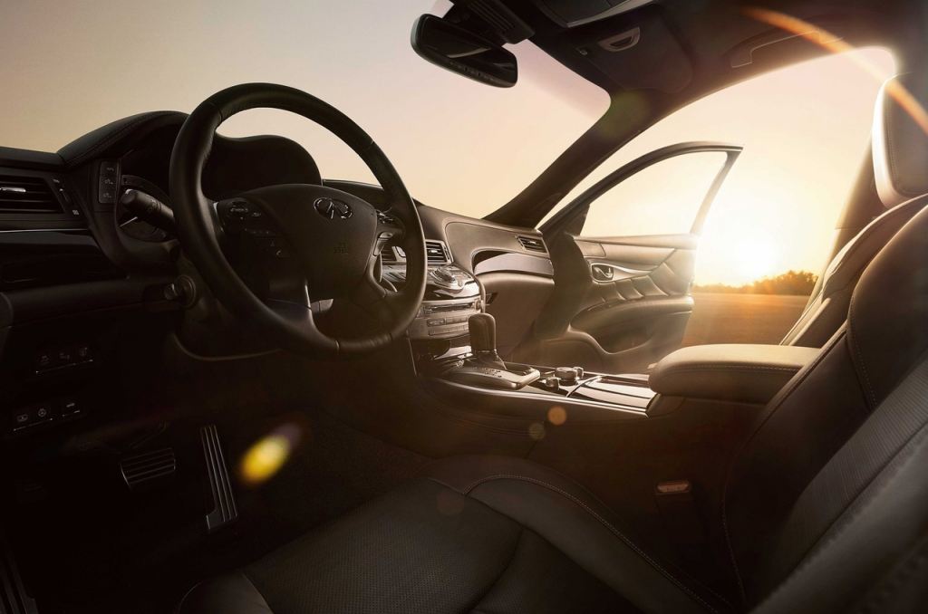 Infiniti Q70 Q70