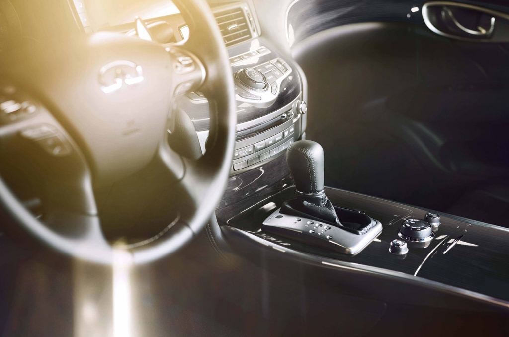 Infiniti Q70 Q70