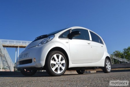 Peugeot iOn. Alquilamos y probamos un coche eléctrico con Mu by Peugeot