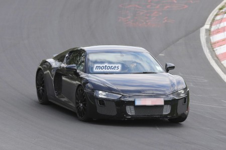 Audi R8 2016, fotografiado mostrando su aspecto casi definitivo