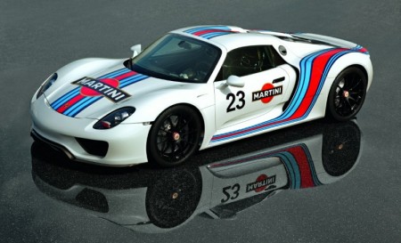 El Porsche 918 Spyder se enfrenta en una drag race al McLaren 650S Spider y el Koenigsegg Agera R