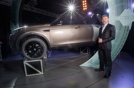 Simeone apadrina el nuevo Land Rover Discovery Sport en Madrid