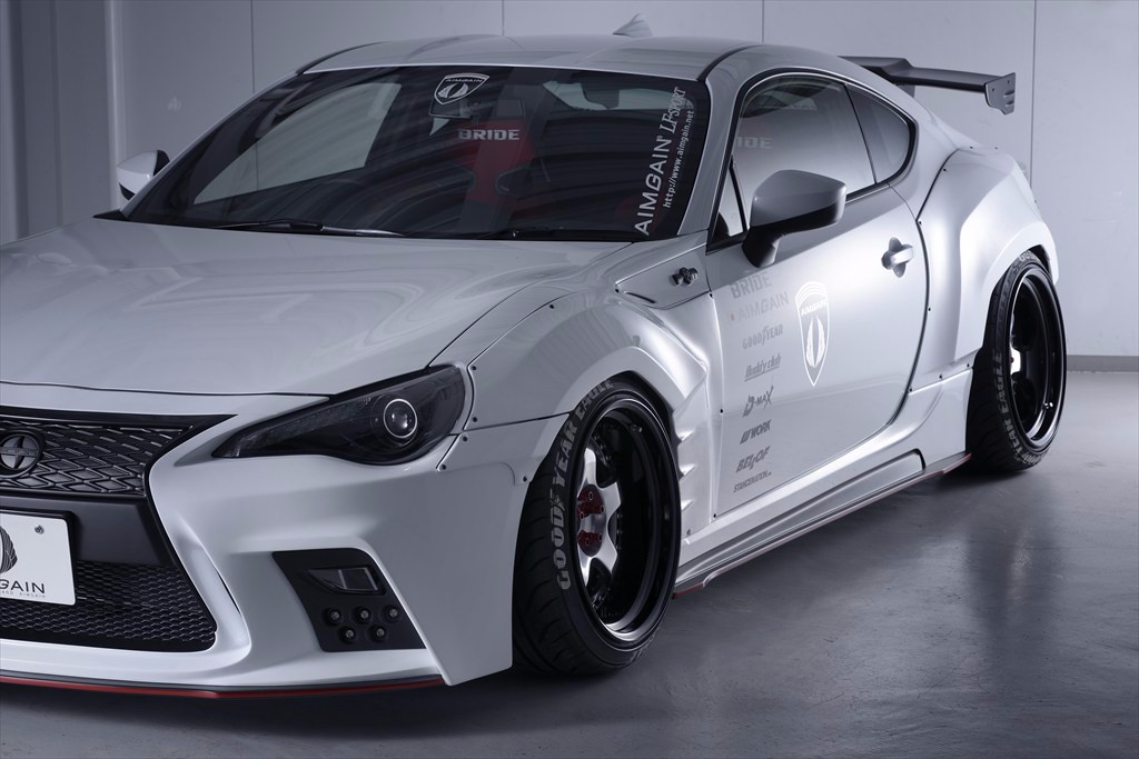 Este Toyota GT86 modificado parece un Lexus