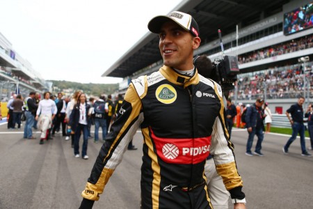 Pastor Maldonado en 'cría fama y échate a dormir'
