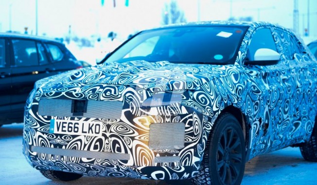 Jaguar E-Pace 2018 - foto espía frontal Jaguar E-Pace 2018 - foto espía frontal