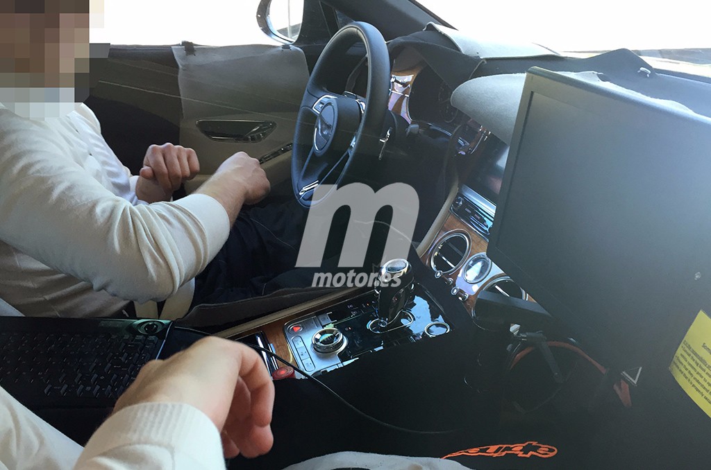 bentley-continental-gt-2018-interior-201