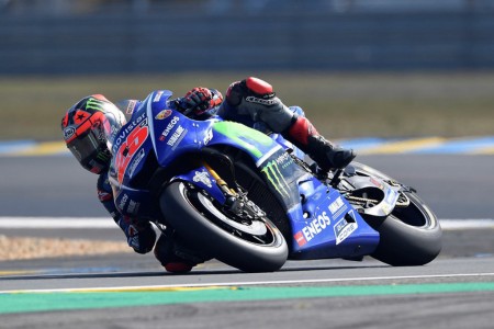 Maverick Viñales surca el caos y suma la pole del GP de Francia