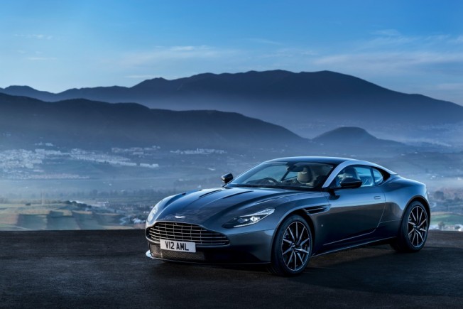 Aston Martin DB11 Aston Martin DB11