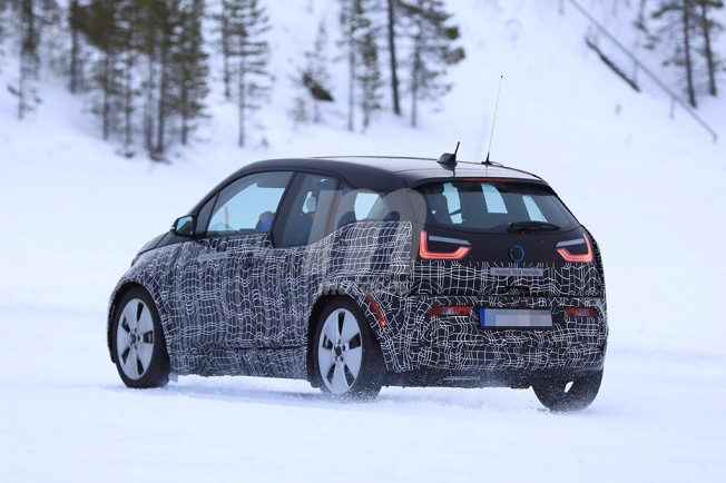 BMW i3 2018 - foto espía posterior BMW i3 2018 - foto espía posterior
