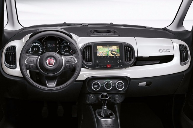 Fiat 500L 2017 - interior Fiat 500L 2017 - interior