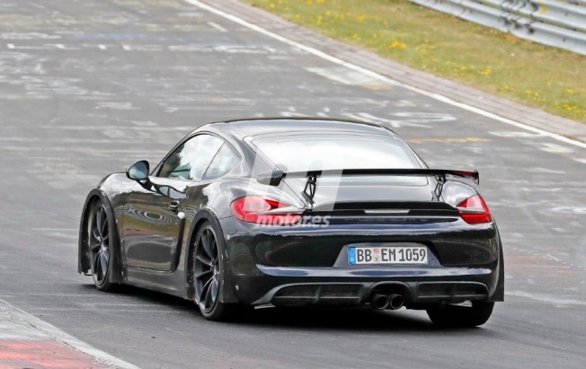 Porsche Cayman GT4 2018 - foto espía posterior