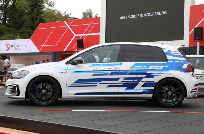 Volkswagen Golf GTE Performance Concept - lateral Volkswagen Golf GTE Performance Concept - lateral