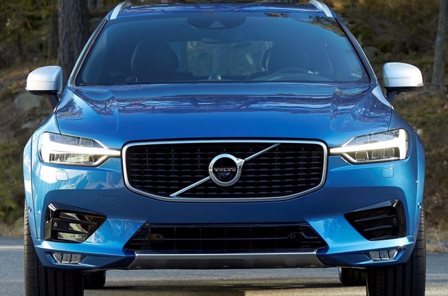 Volvo XC60 2017 - frontal Volvo XC60 2017 - frontal