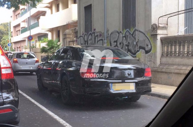 Bentley Flying Spur 2019 - foto espía Bentley Flying Spur 2019 - foto espía