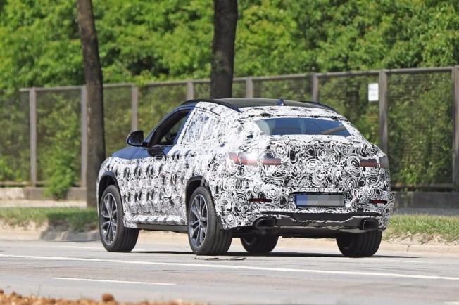 BMW X4 M40i 2018 - foto espía posterior BMW X4 M40i 2018 - foto espía posterior