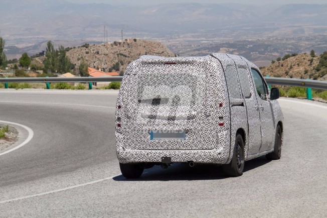 Citroën Berlingo 2018 - foto espía posterior Citroën Berlingo 2018 - foto espía posterior