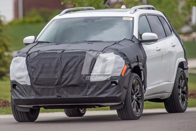 Jeep Cherokee 2018 - foto espía Jeep Cherokee 2018 - foto espía