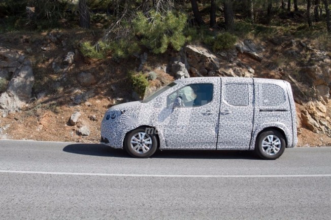 Peugeot Partner 2018 - foto espía posterior Peugeot Partner 2018 - foto espía posterior