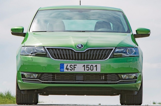 Skoda Rapid 2017 - frontal Skoda Rapid 2017 - frontal