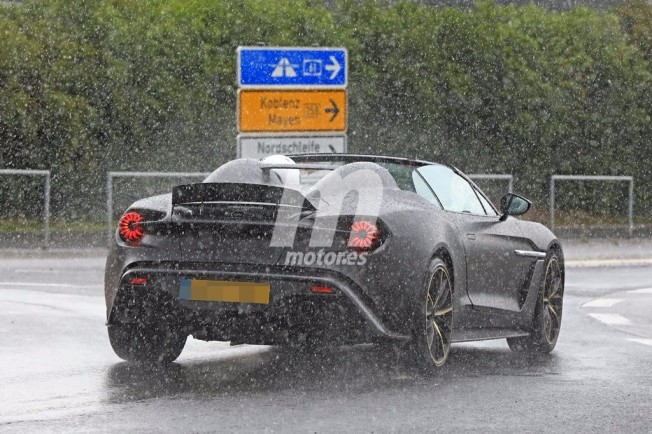 Aston Martin Vanquish Zagato Speedster 2018 - foto espía Aston Martin Vanquish Zagato Speedster 2018 - foto espía