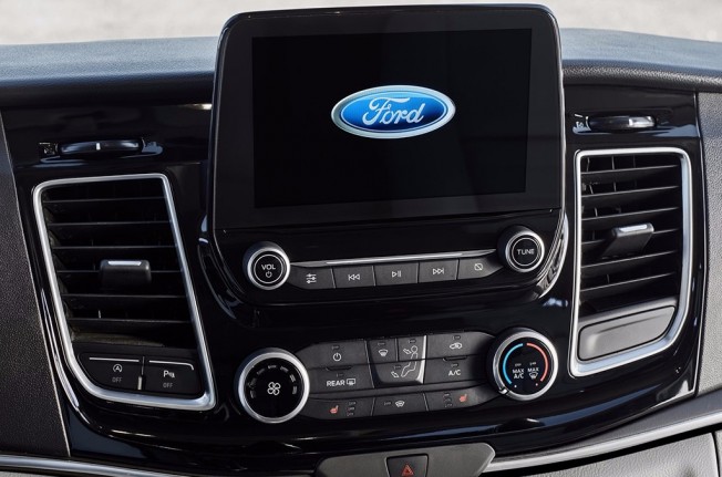 Ford Tourneo Custom 2018 - interior Ford Tourneo Custom 2018 - interior