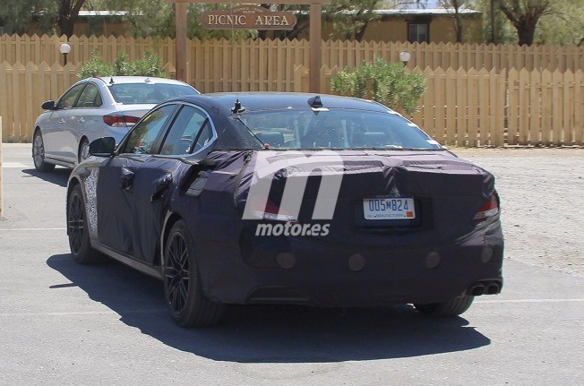 Genesis G70 2018 - foto espía posterior Genesis G70 2018 - foto espía posterior