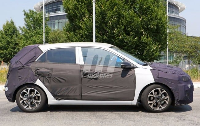 Hyundai i20 2018 - foto espía lateral Hyundai i20 2018 - foto espía lateral
