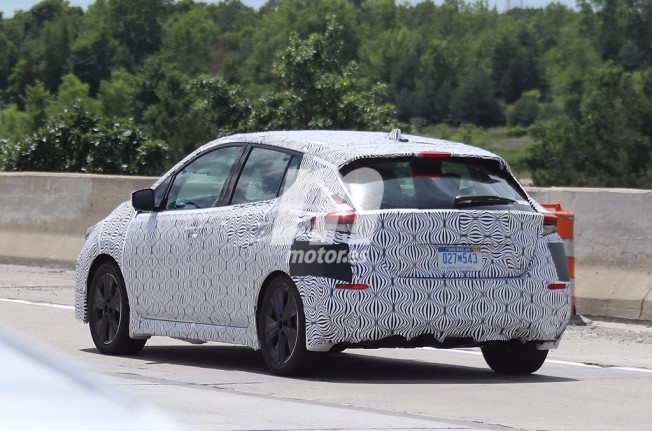 Nissan Leaf 2018 - foto espía posterior Nissan Leaf 2018 - foto espía posterior