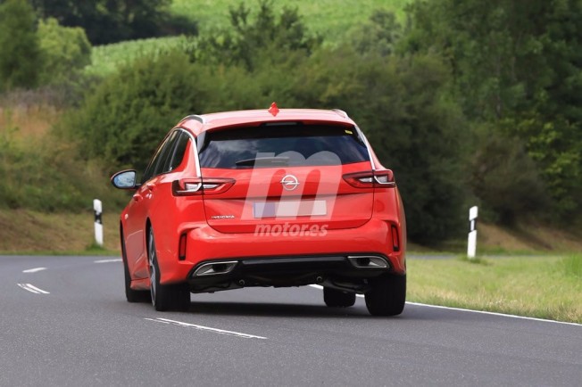 Opel Insignia Sports Tourer GSi 2018 - foto espía posterior Opel Insignia Sports Tourer GSi 2018 - foto espía posterior