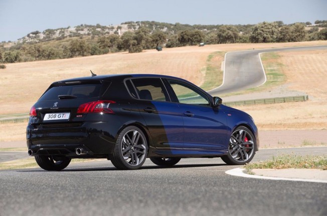 Peugeot 308 GTi 2018 - posterior Peugeot 308 GTi 2018 - posterior
