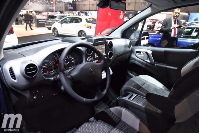 Peugeot Partner Tepee Electric 2017 - interior Peugeot Partner Tepee Electric 2017 - interior