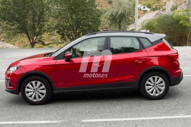 SEAT Arona - foto espía lateral SEAT Arona - foto espía lateral