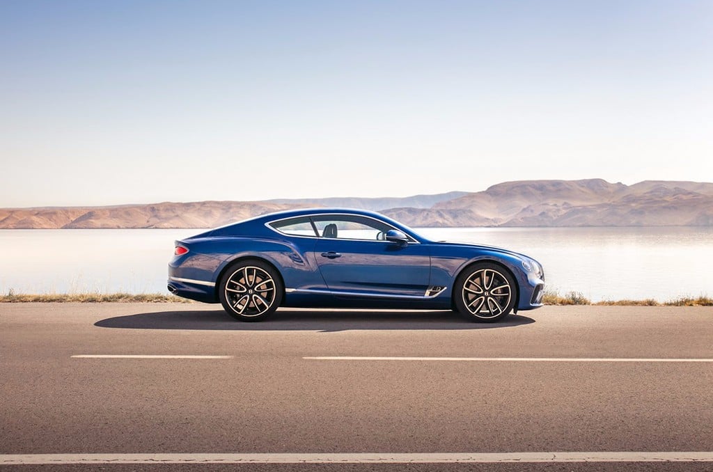 bentley-continental-gt-2018-201739002_2.