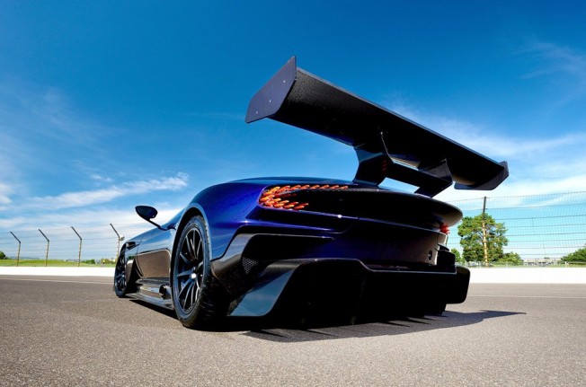 Aston Martin Vulcan - posterior Aston Martin Vulcan - posterior