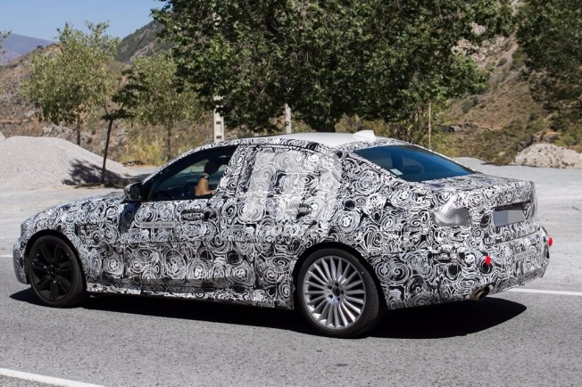 BMW 325e iPerformance 2019 - foto espía BMW 325e iPerformance 2019 - foto espía