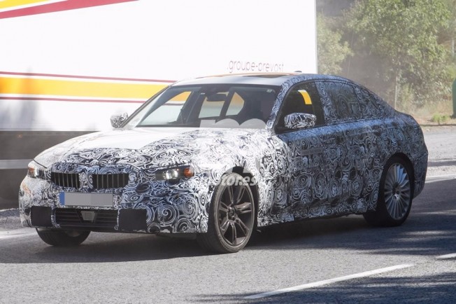 BMW 325e iPerformance 2019 - foto espía BMW 325e iPerformance 2019 - foto espía