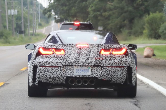 Chevrolet Corvette ZR1 2018 - foto espía posterior Chevrolet Corvette ZR1 2018 - foto espía posterior
