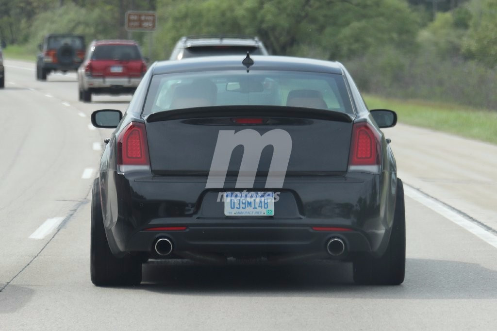 El Chrysler 300 no recibirá el V8 Hellcat de 717 CV