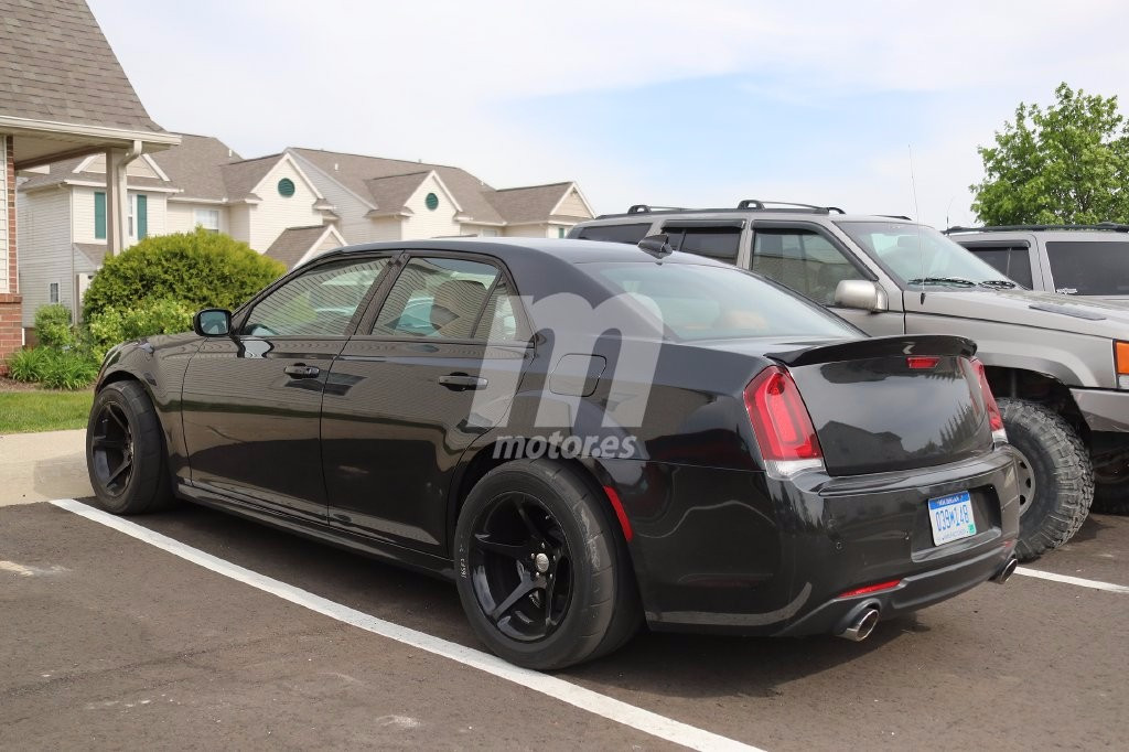 El Chrysler 300 no recibirá el V8 Hellcat de 717 CV