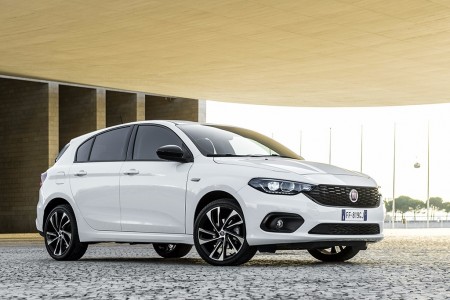 Italia - Agosto 2017: El Fiat Tipo quiere el liderato