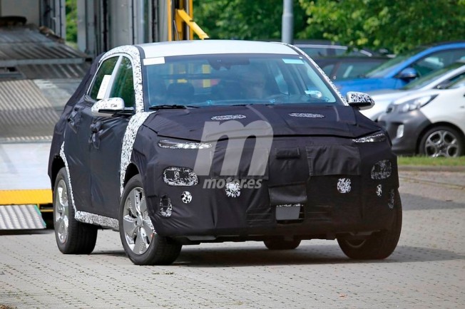 Hyundai Kona Eléctrico 2018 - foto espía frontal Hyundai Kona Eléctrico 2018 - foto espía frontal