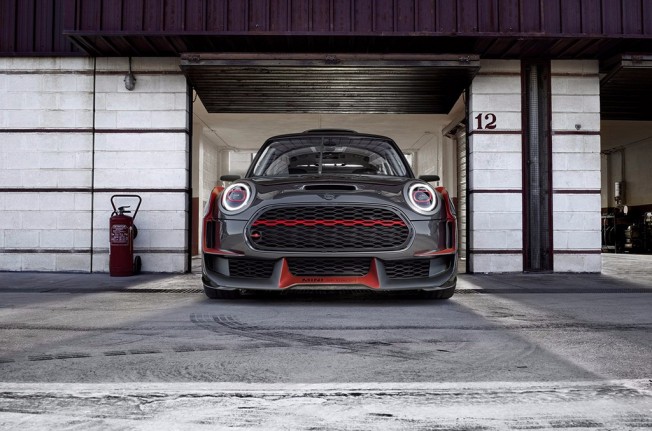 MINI John Cooper Works GP Concept - frontal MINI John Cooper Works GP Concept - frontal