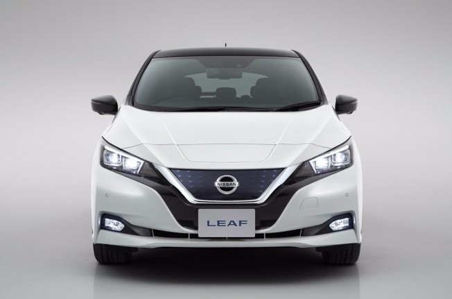 Nissan Leaf 2018 - frontal Nissan Leaf 2018 - frontal